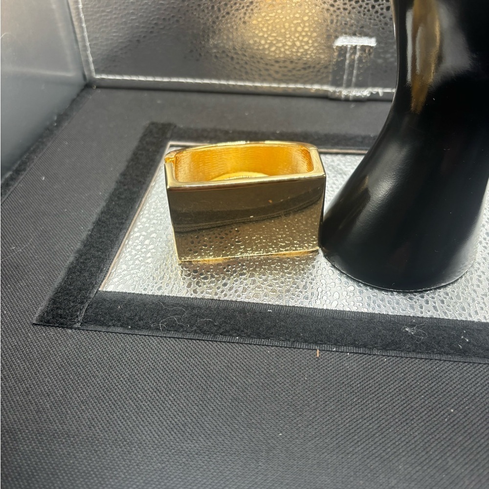 Gold Rectangular Clutch - Picture 3 of 4